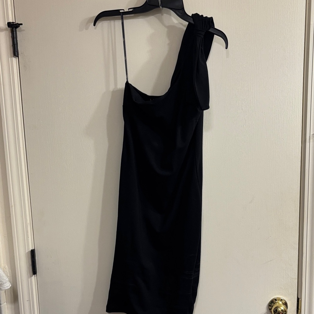 Lulu's Chic Black One-Shoulder Dress